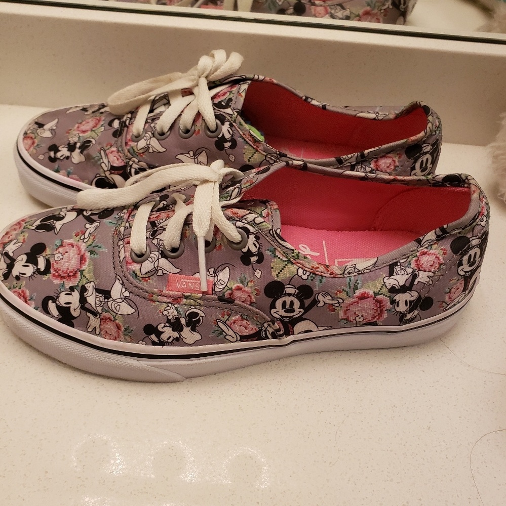 Minnie Mouse Low Top Limited Edition Vans